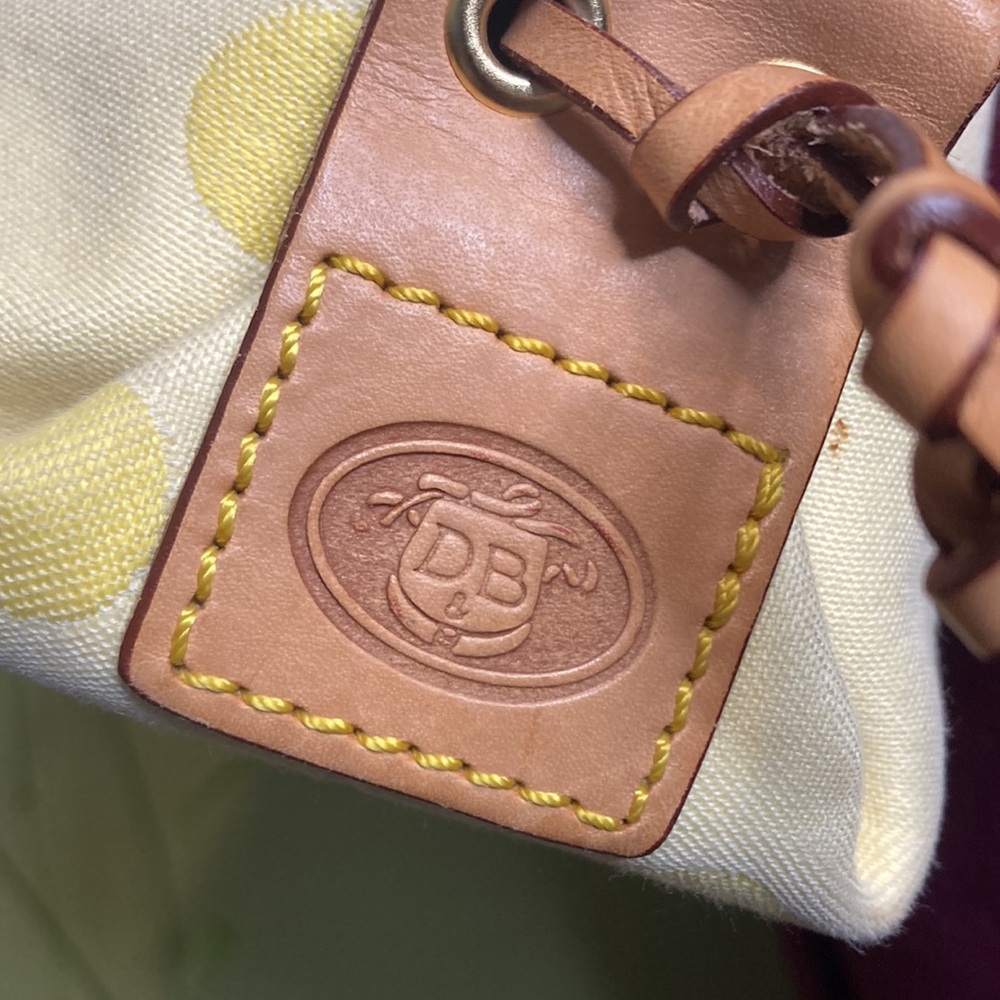 Dooney and Bourne yellow polka dot shoulder bag - Picture 4 of 9